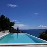 Hvar Lux Daire