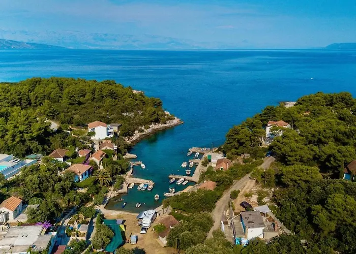 Hvar Lux *