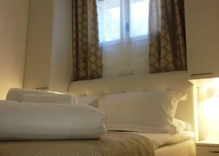 Hvar Lux *