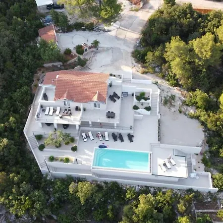 Hvar Lux * Basina