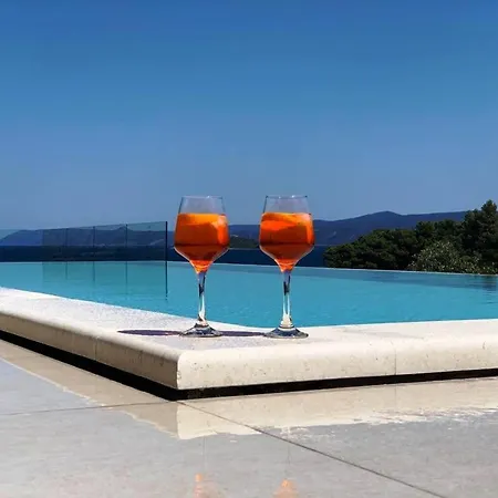 Hvar Lux Daire Basina