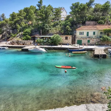 Hvar Lux * Basina