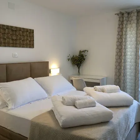 Hvar Lux * Basina
